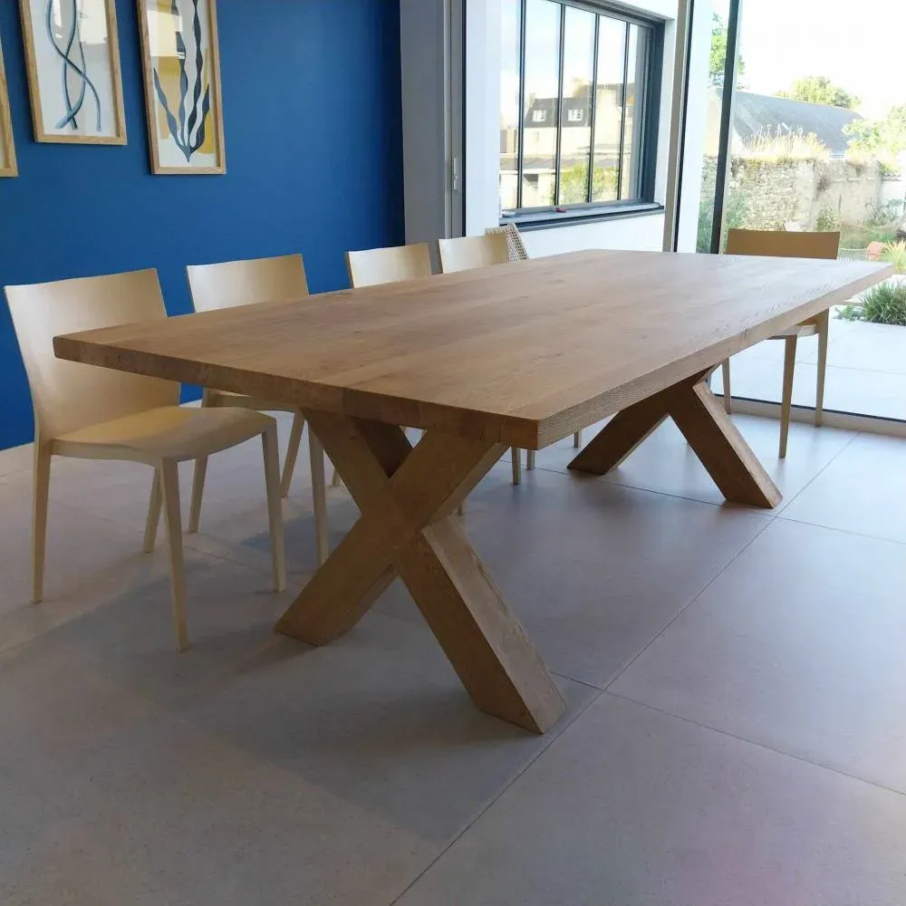 Dessus de table en bois massif à Bodilis