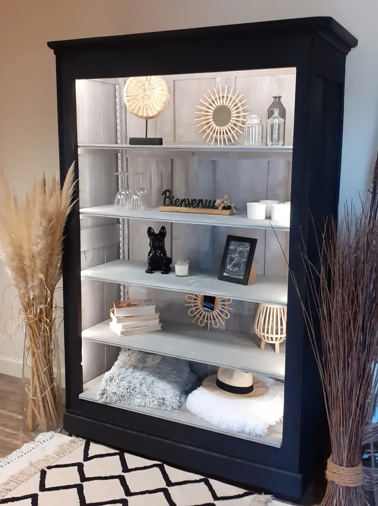 ARMOIRE RELOOKEE