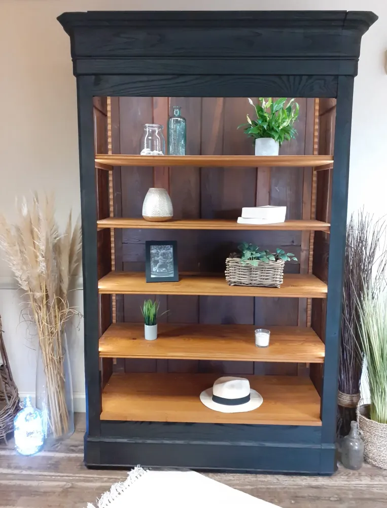 ARMOIRE RELOOKEE