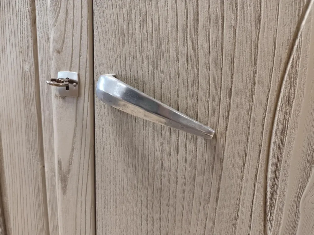 b8580686-309e-43f3-b1dd-e1bf0546d54e